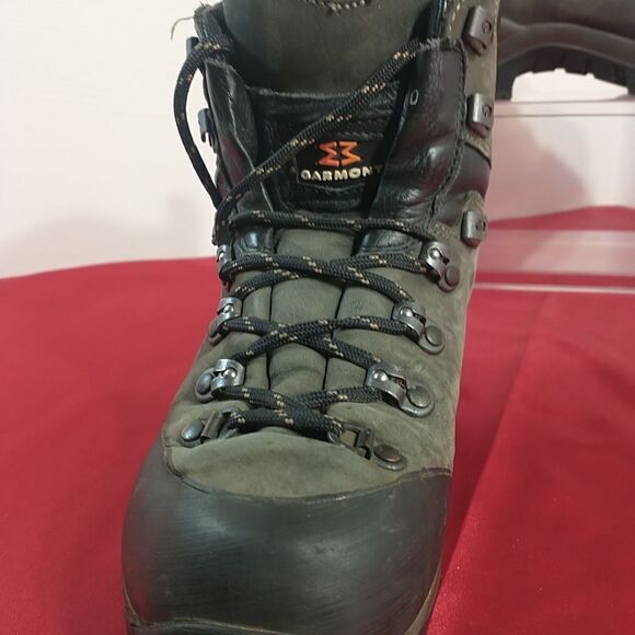 Garmont Dakota Mens SZ 5.5 Hiking Boots - Vibram Soles main image 6